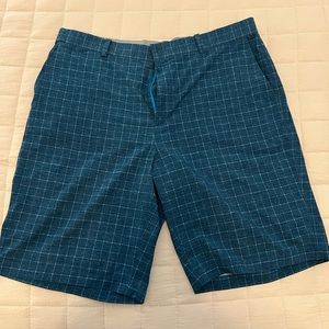 Nike Golf Shorts - Size 38 - Full Elastic and Stretch